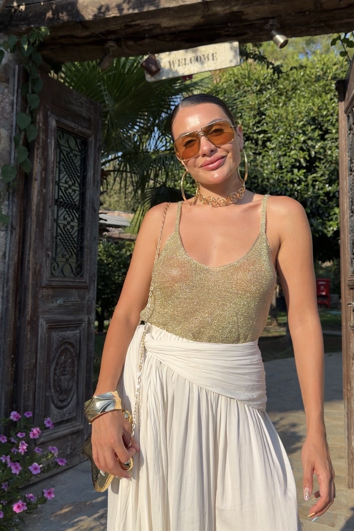 Glitter Gold Askılı V Yaka Bluz