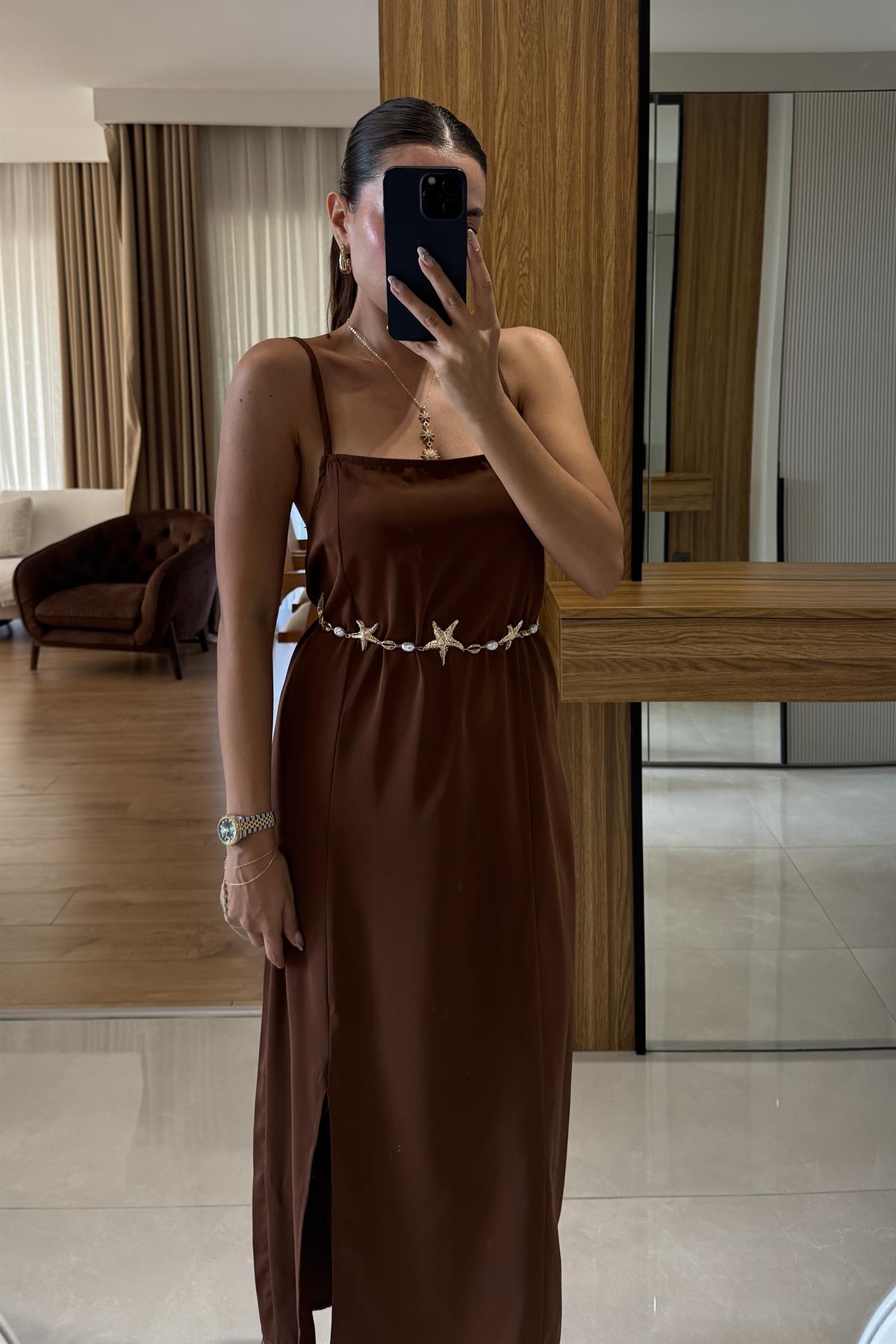 Gown Kahve Askılı Yırtmaçlı Elbise