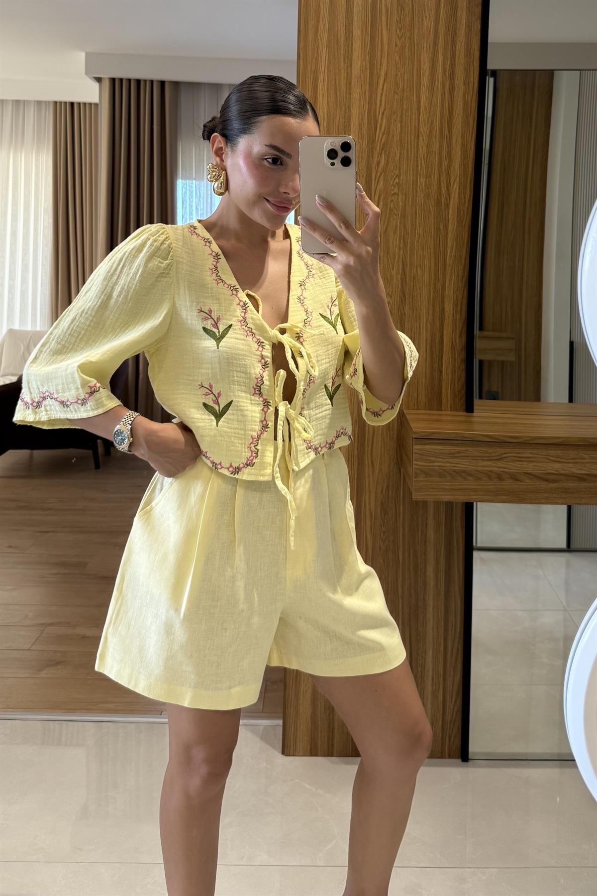 Gramer Sarı Keten Şort 