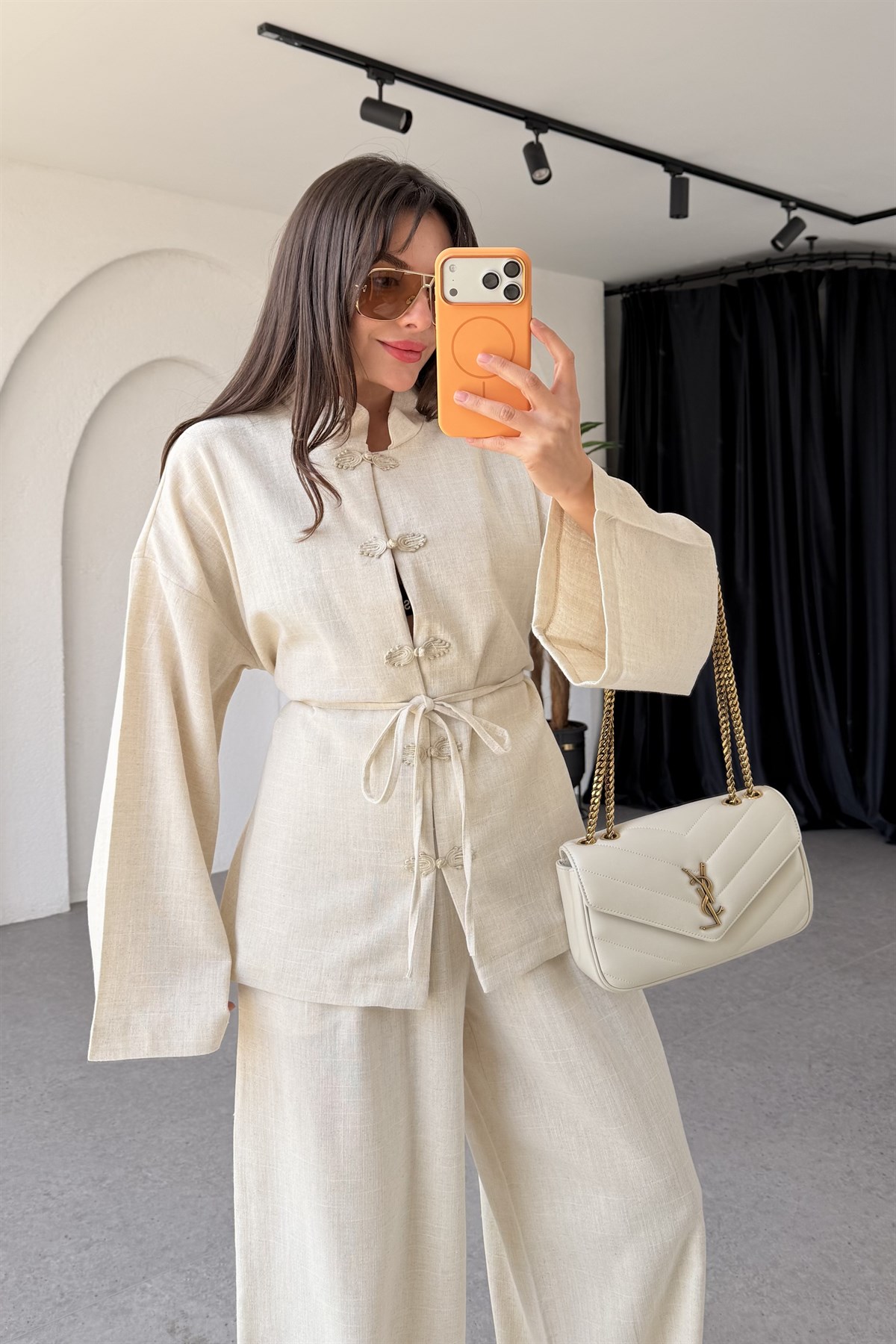 Granada Natural Keten Çin Düğmeli Modern Takım