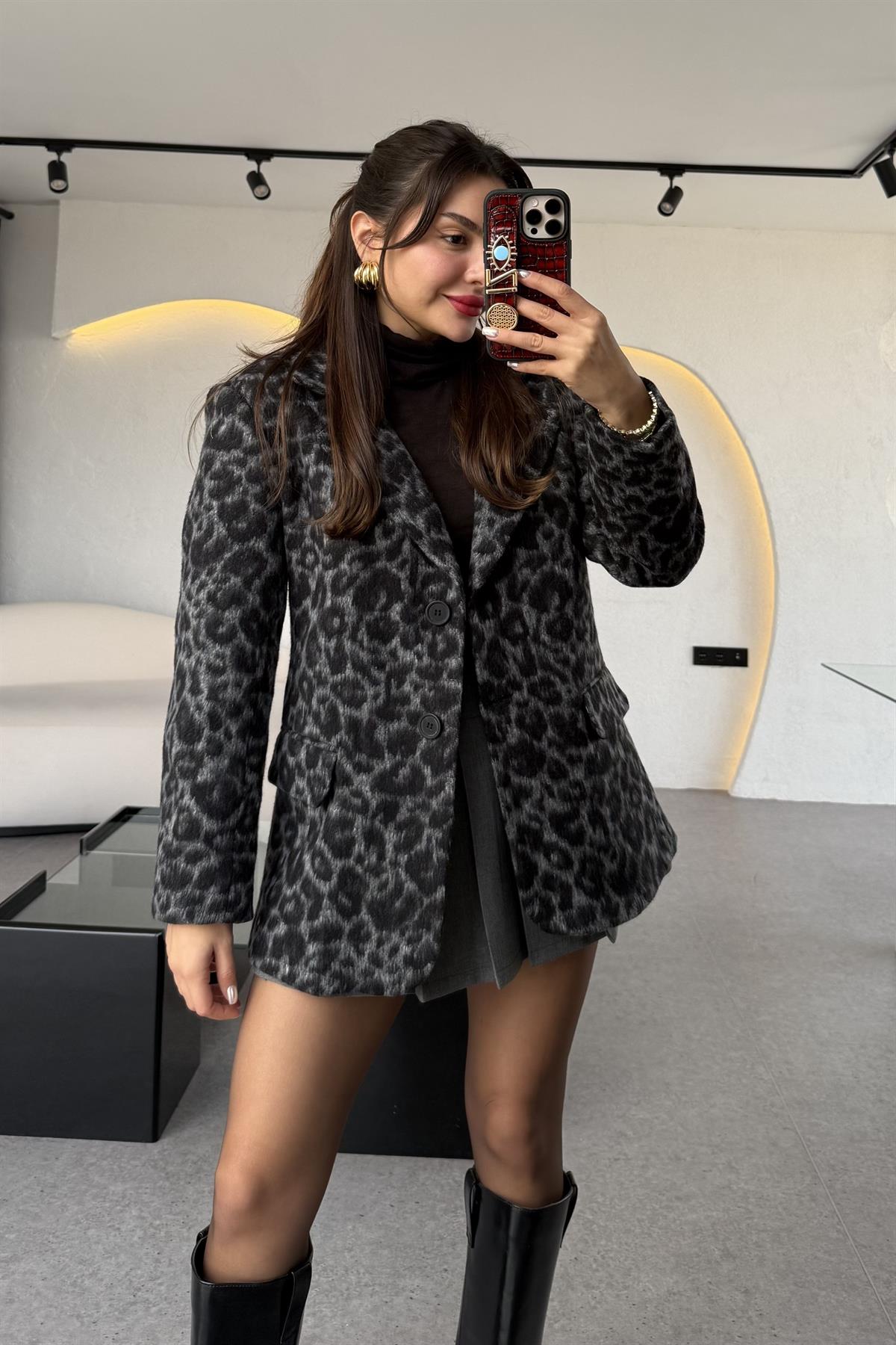 Gremio Siyah Kaşe Leopar Ceket 