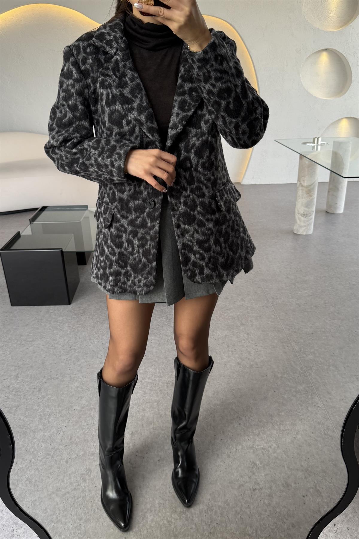 Gremio Siyah Kaşe Leopar Ceket 