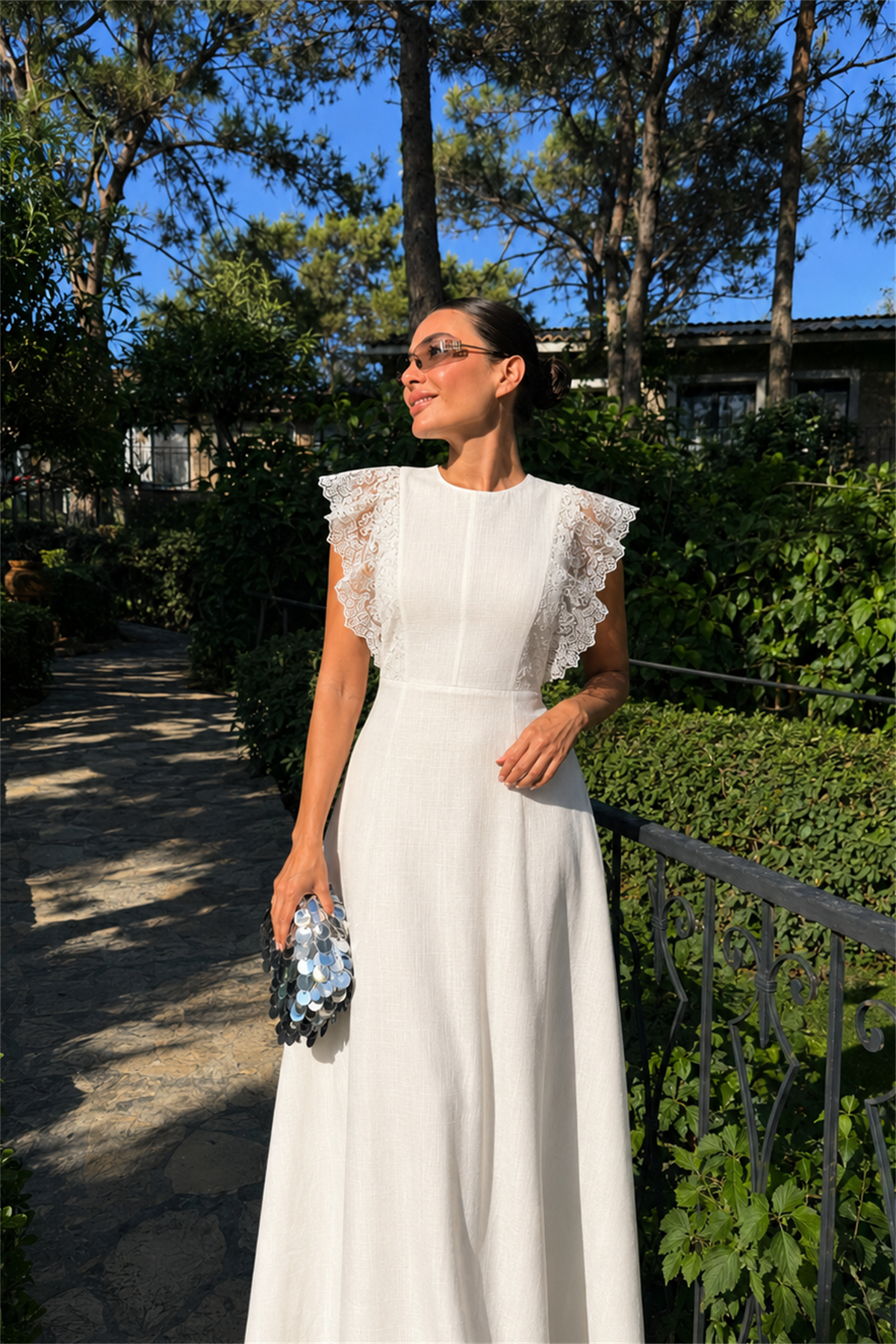 Gretchen Beyaz Keten Dantel Detaylı Elbise