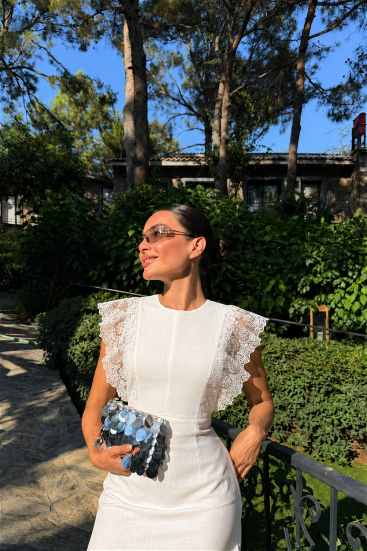 Gretchen Beyaz Keten Dantel Detaylı Elbise