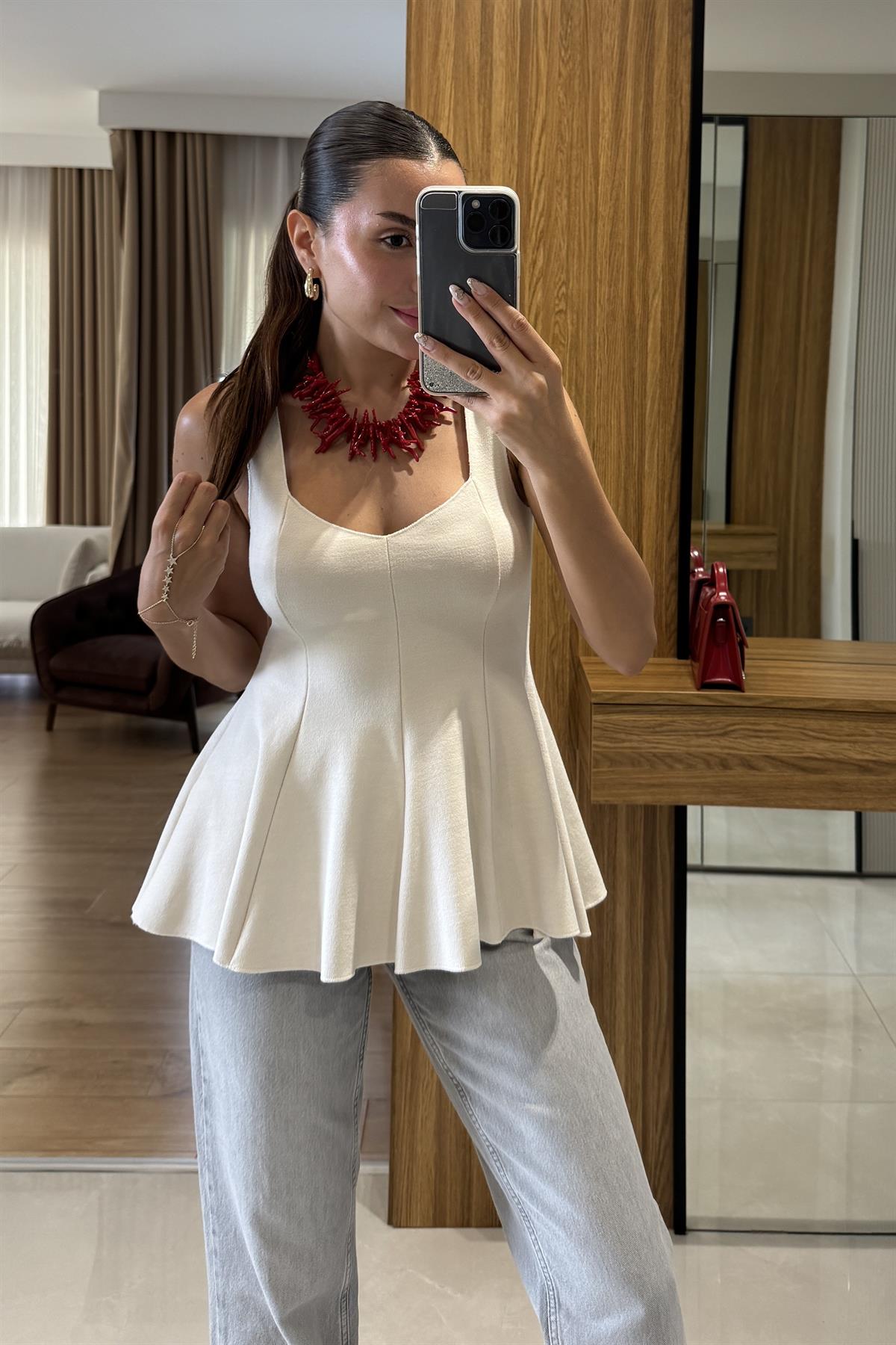 Guanna Açık Bej Dilvin Flare Peplum Bluz