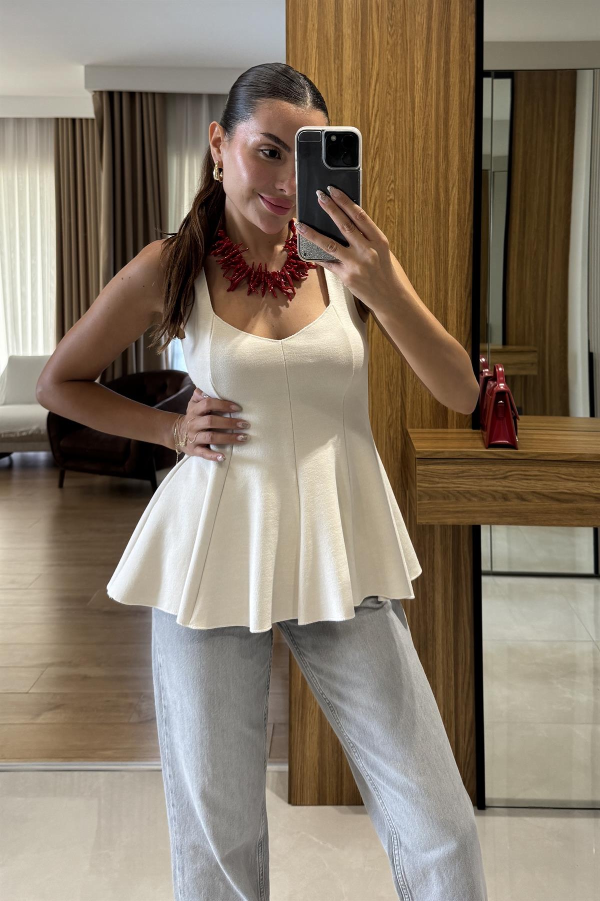 Guanna Açık Bej Dilvin Flare Peplum Bluz