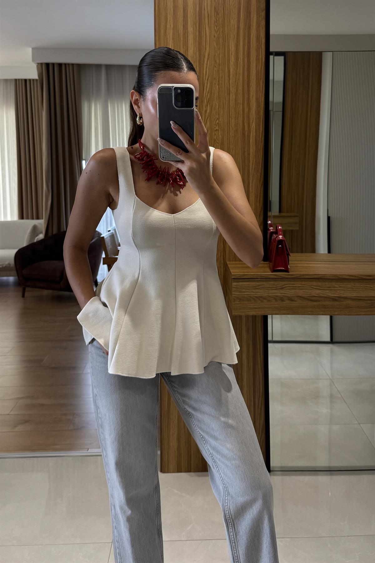 Guanna Açık Bej Dilvin Flare Peplum Bluz