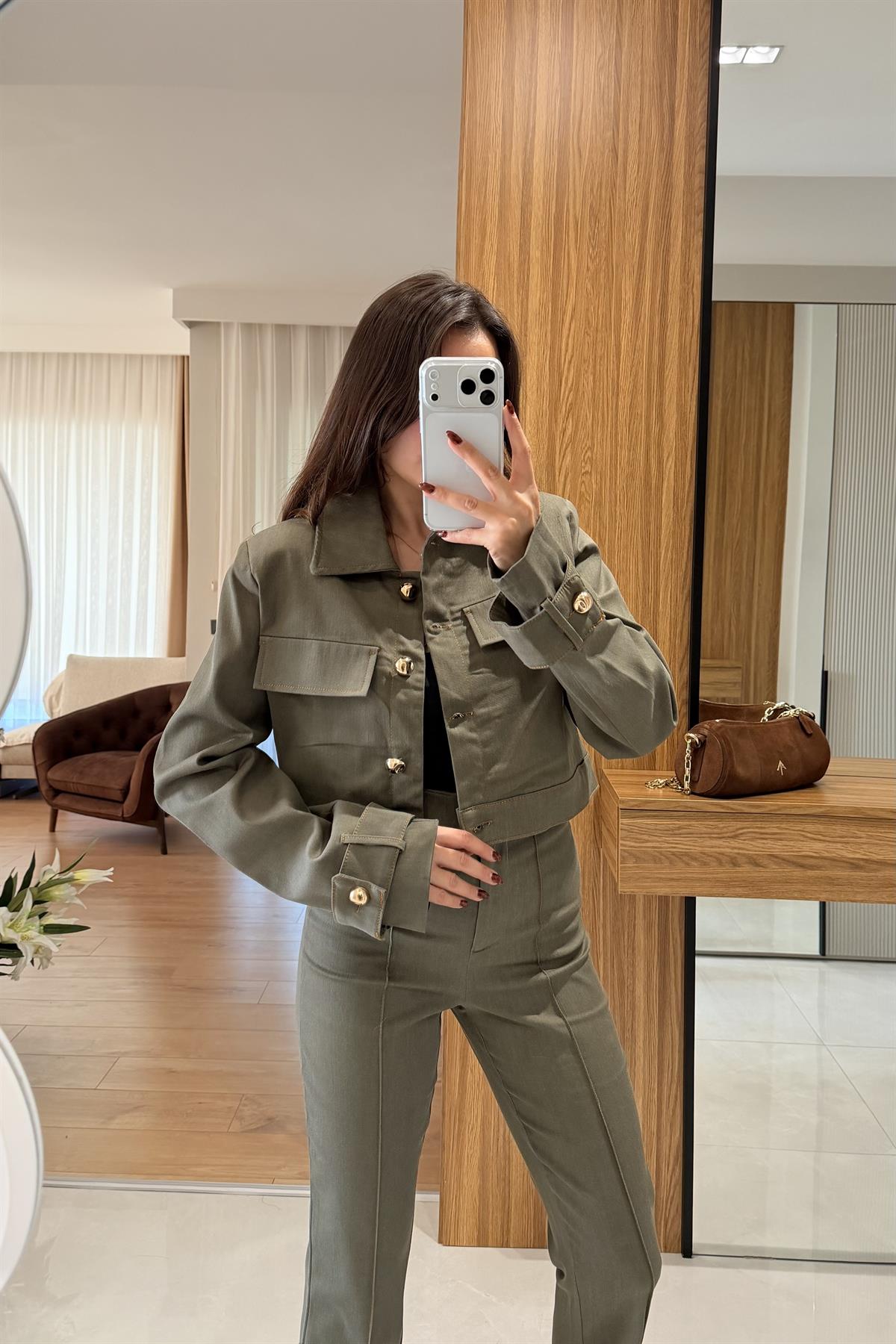 Guava Haki Gold Düğme Detaylı Denim Takım