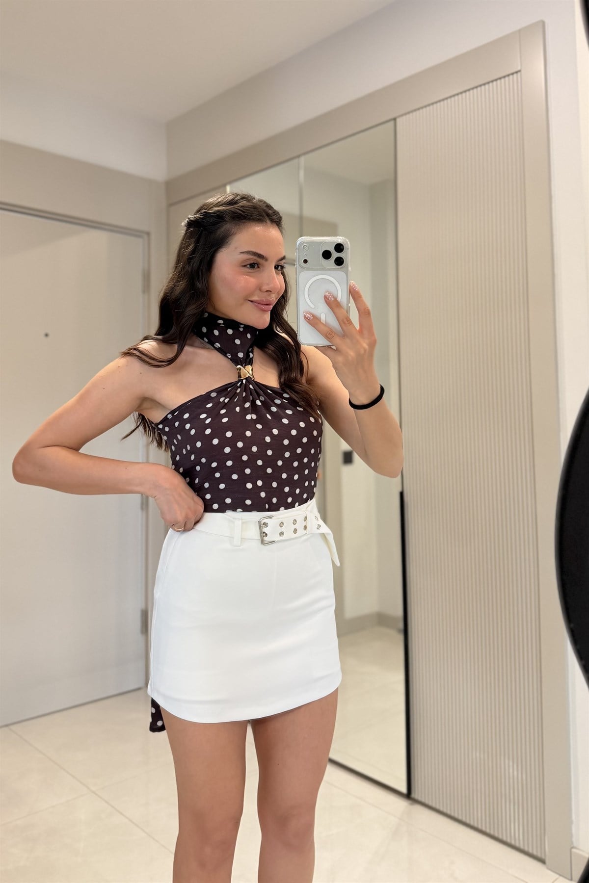 Guest Bordo Aksesuarlı Puantiye Desen Bluz
