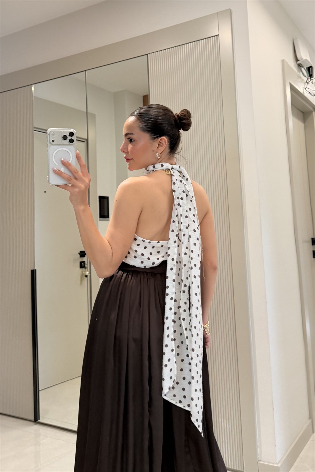 Guest Beyaz Aksesuarlı Puantiye Desen Bluz