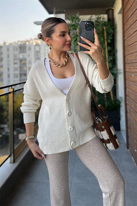 Handle Düğmeli Beyaz Hırka