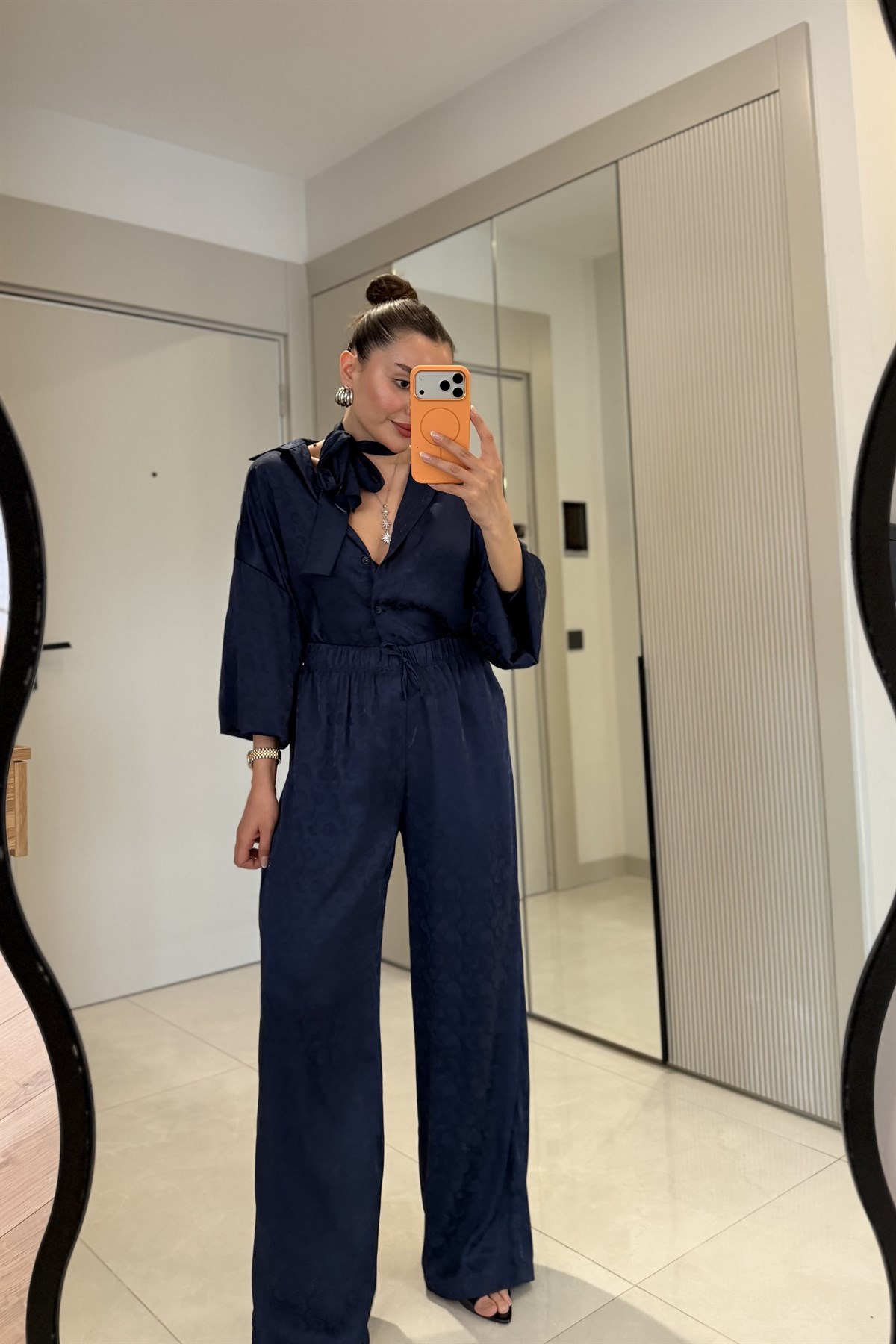 Harmony Lacivert Jakarlı Fularlı Şık Takım