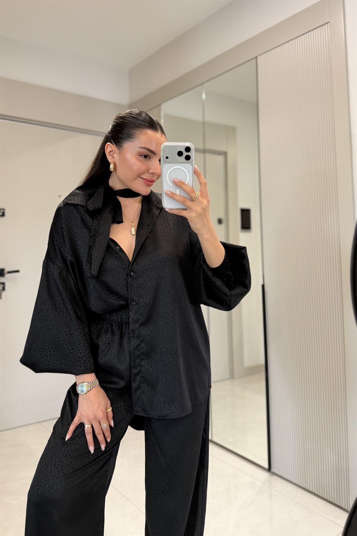 Harmony Siyah Puantiye Jakarlı Fularlı Şık Takım