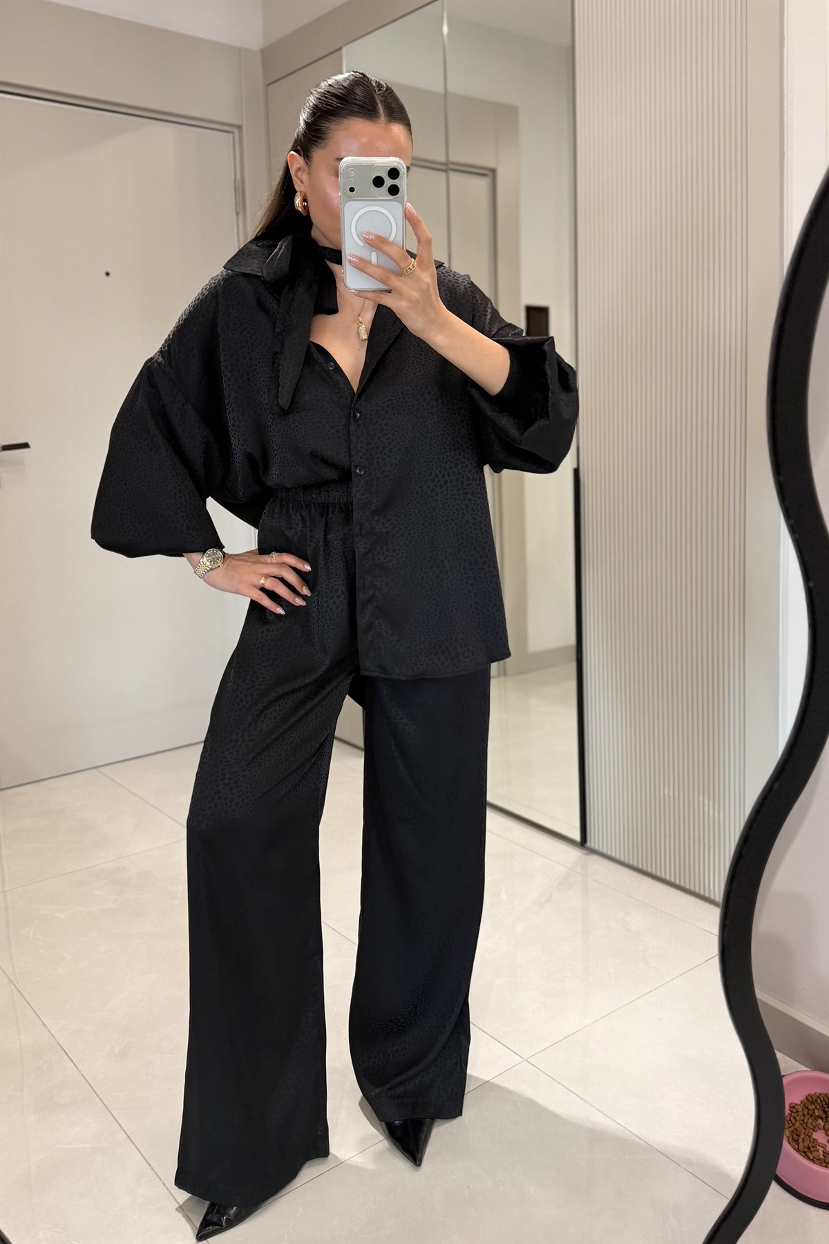 Harmony Siyah Puantiye Jakarlı Fularlı Şık Takım