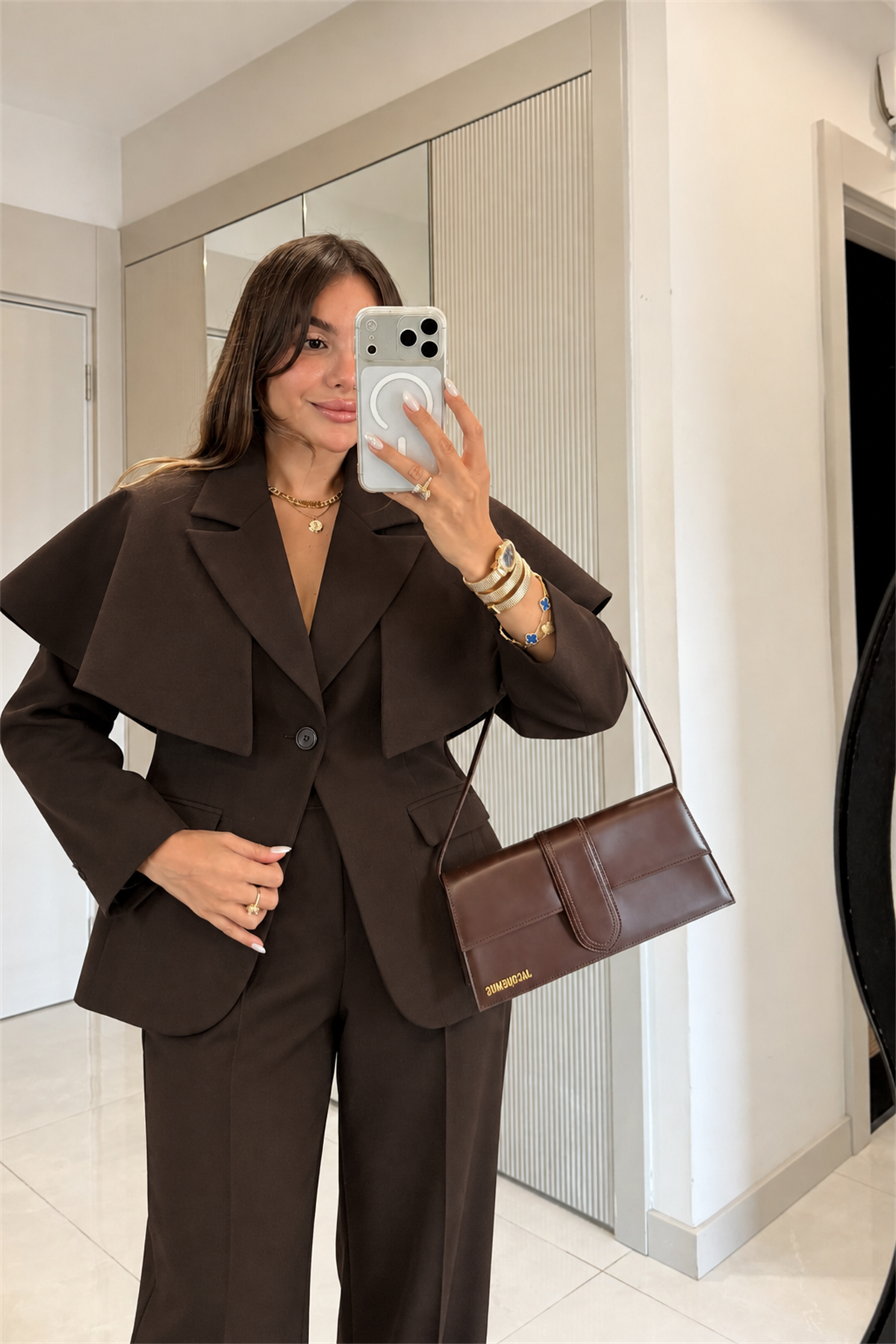 Harriet Kahve Pelerin Detaylı Premium Takım