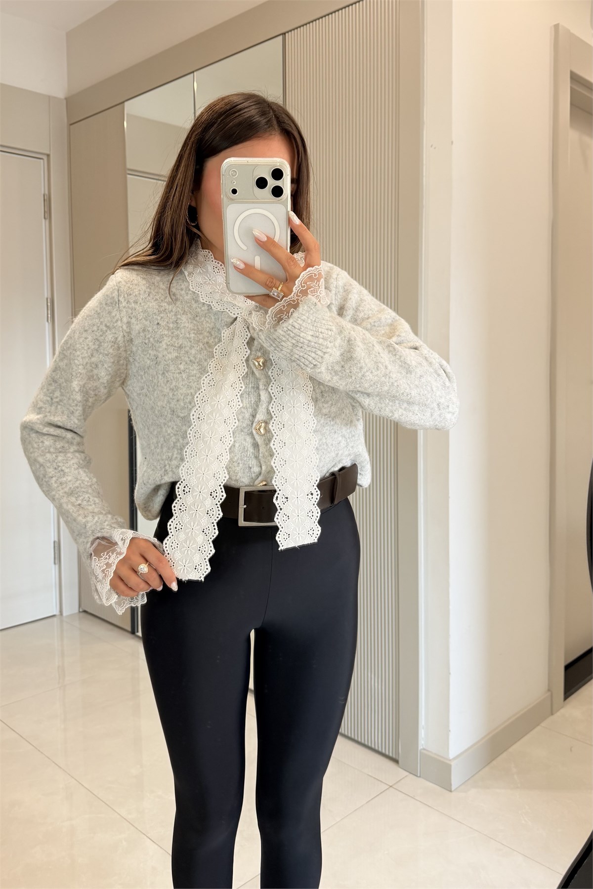 Heart Gri Dantel Detaylı Hırka