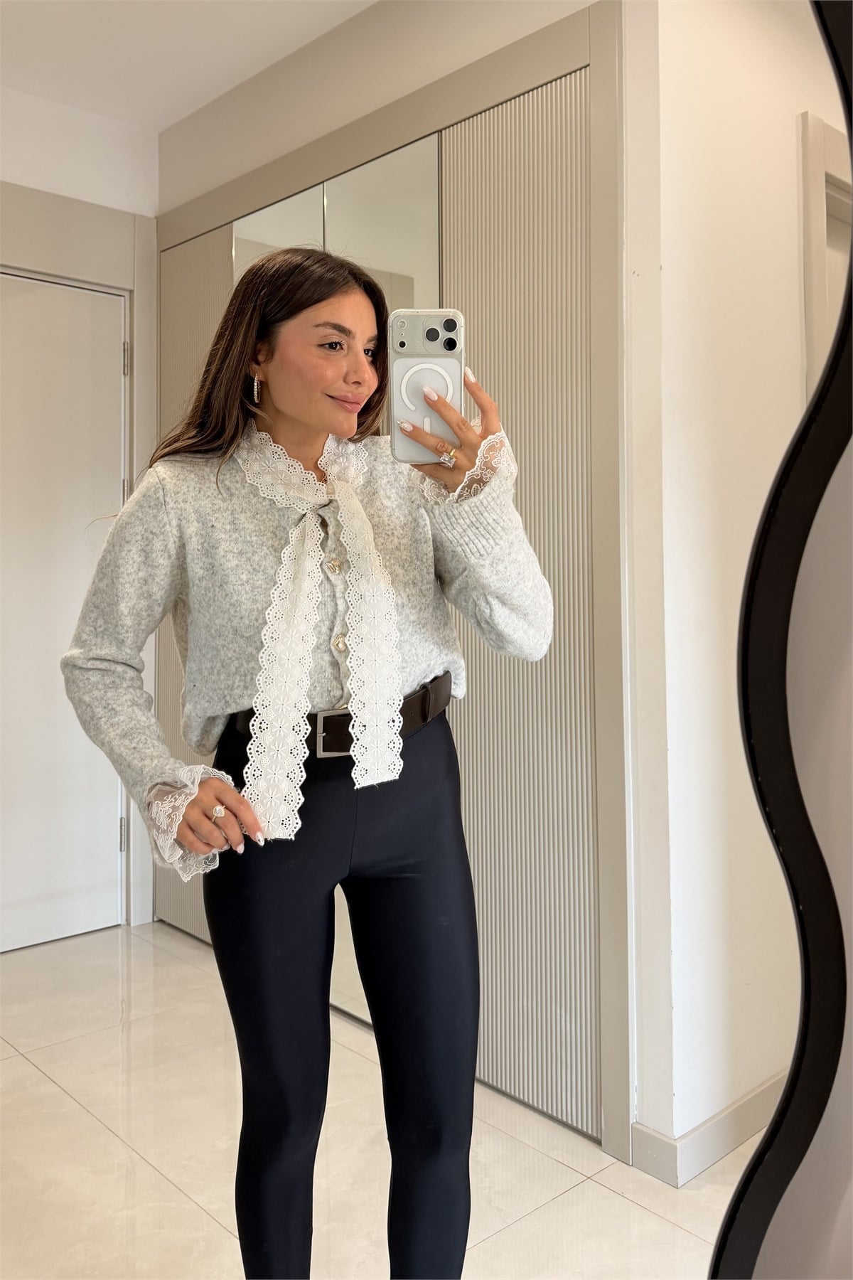 Heart Gri Dantel Detaylı Hırka