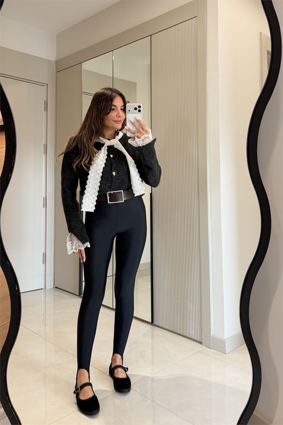 Heart Siyah Dantel Detaylı Hırka