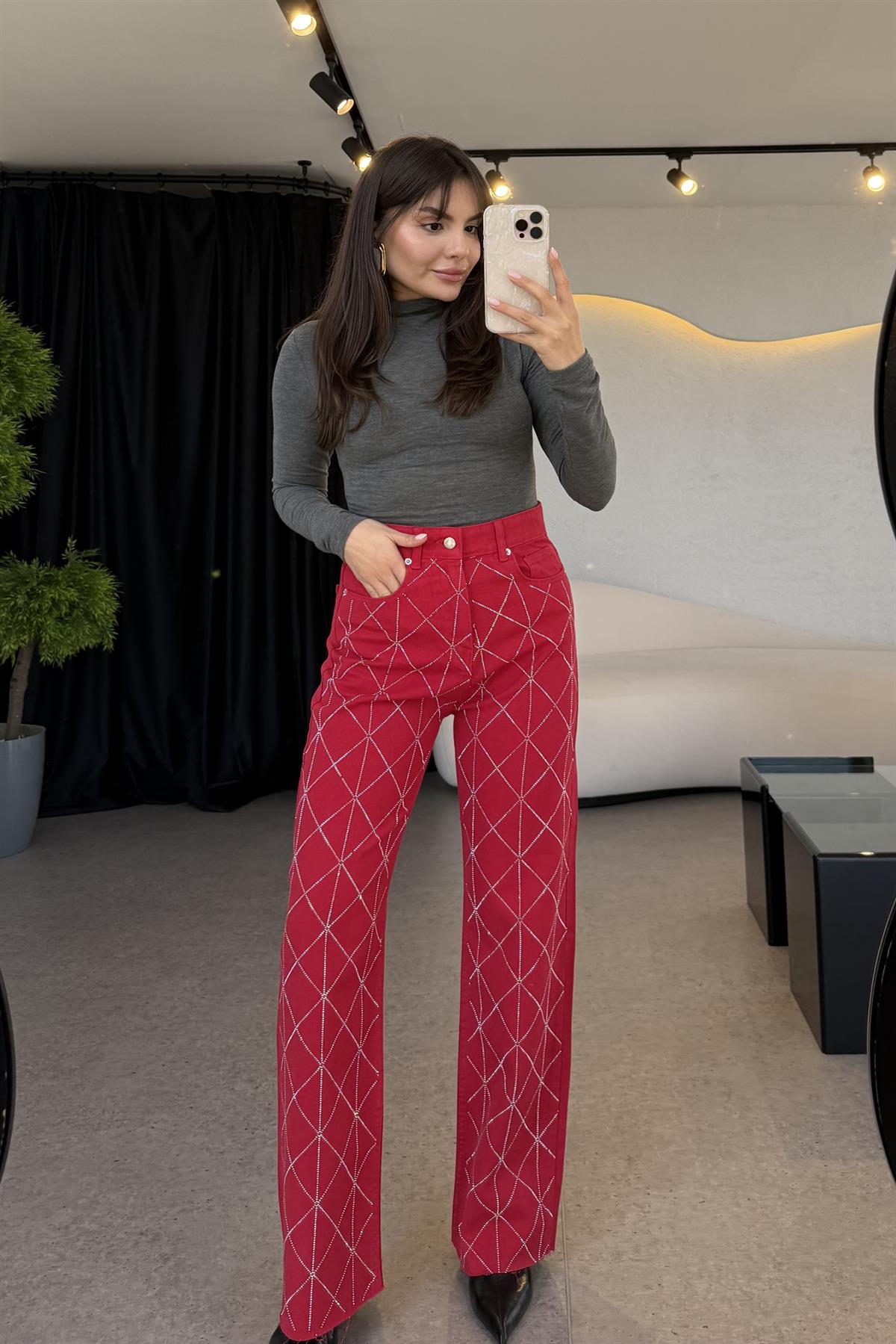 Hermione Kırmızı Çapraz Taşlı Jean