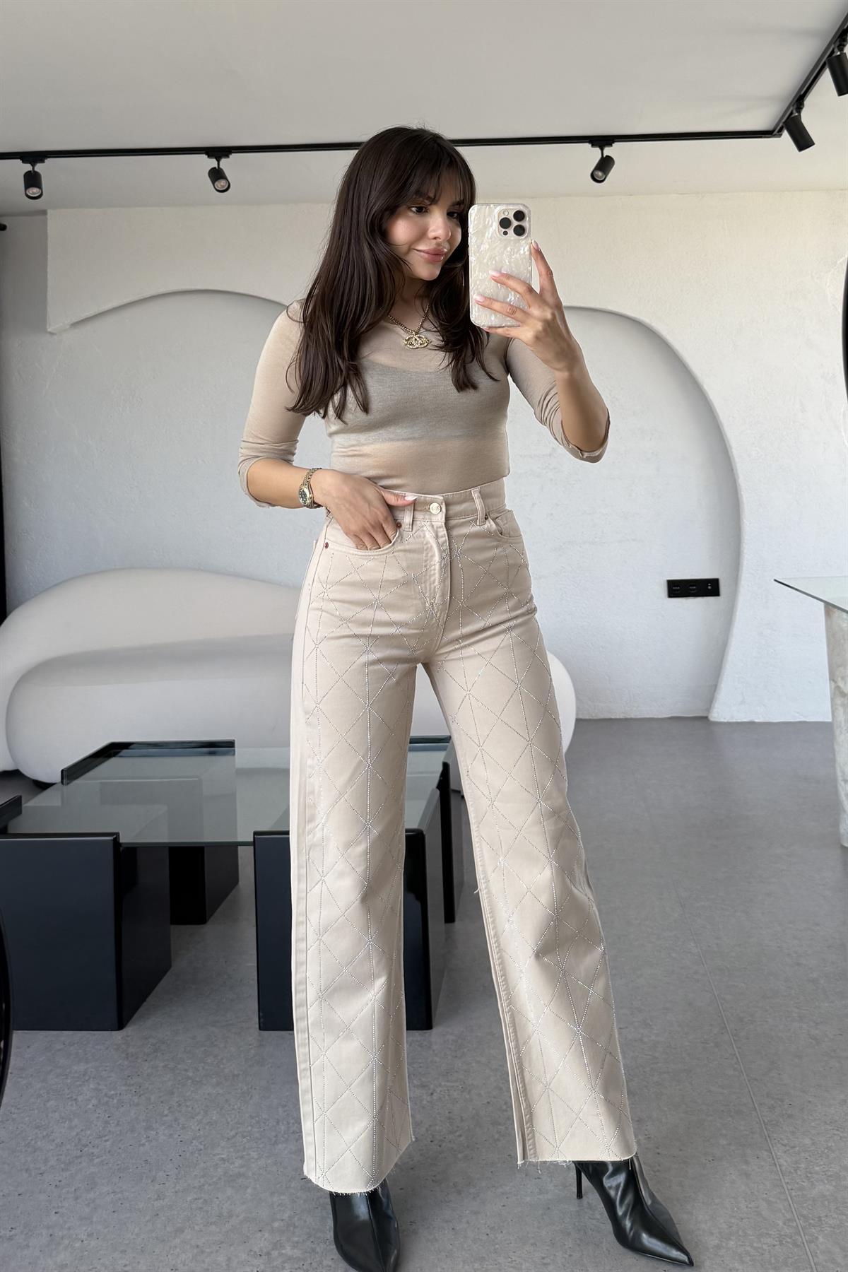 Hermione Krem Çapraz Taşlı Jean