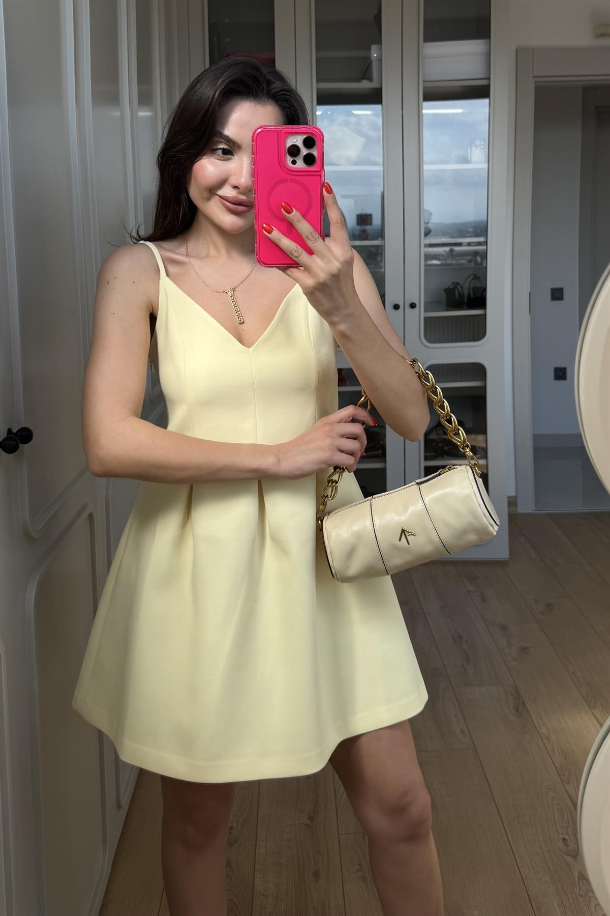 Holly Sarı Belden Oturtmalı Elbise