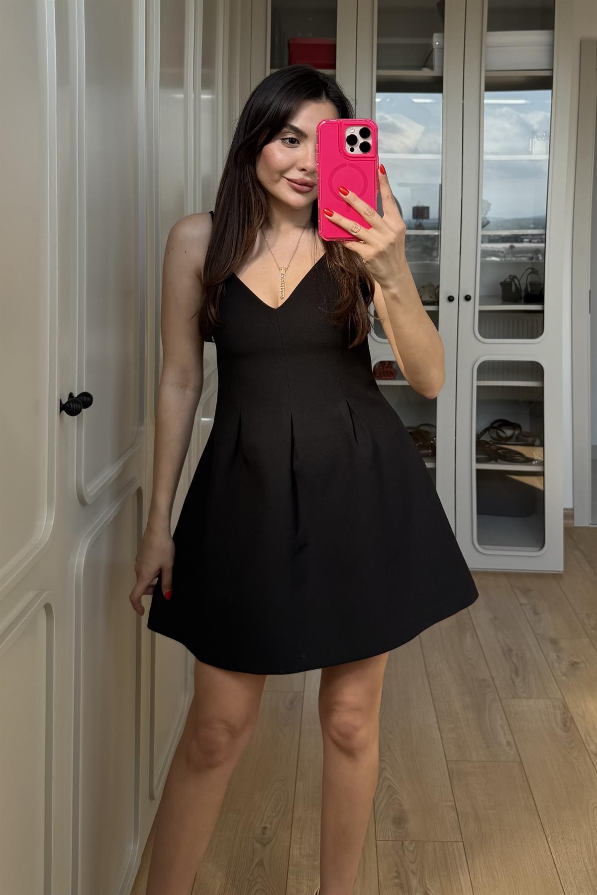 Holly Siyah Belden Oturtmalı Elbise