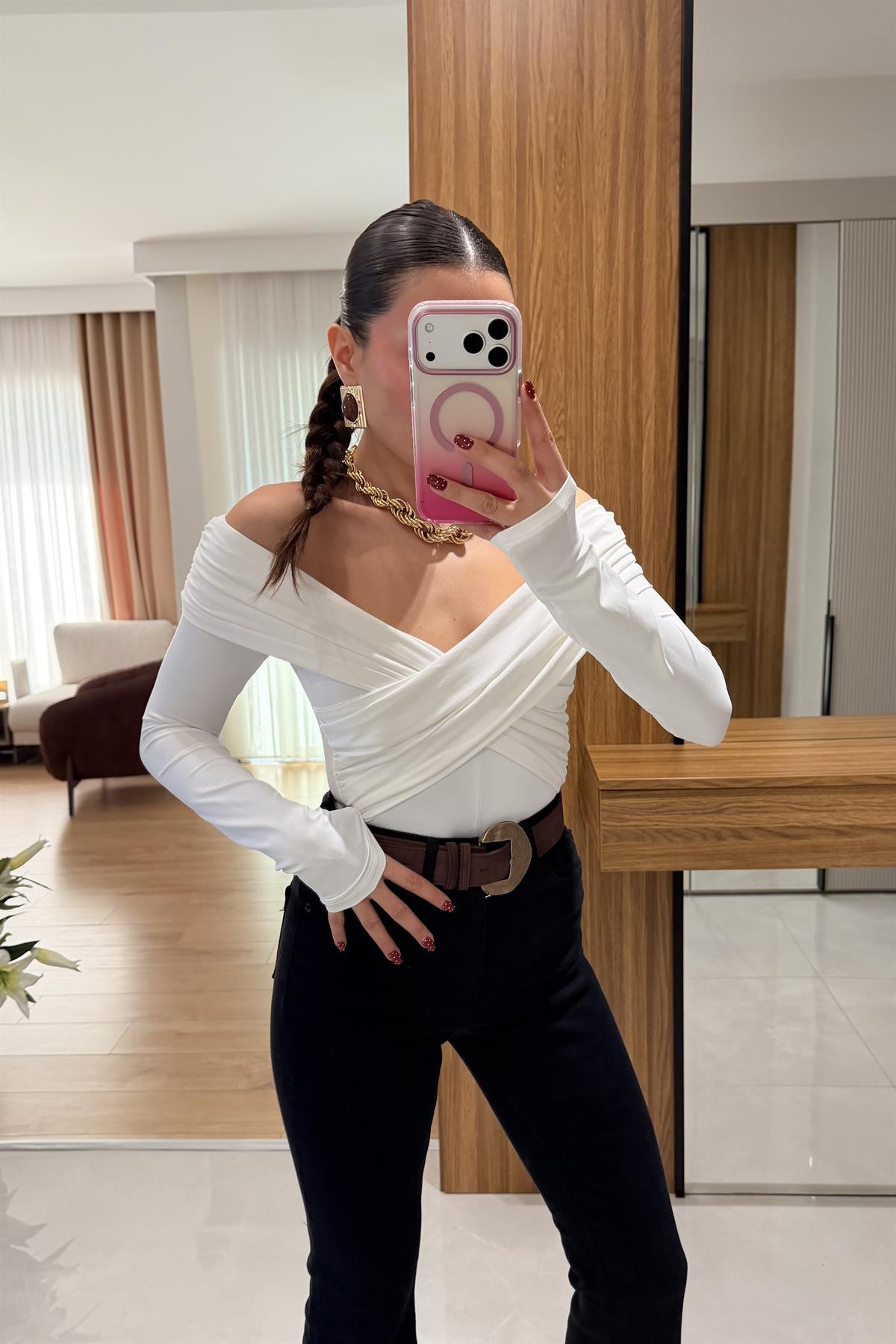 Hugo Beyaz Madonna Yaka Bodysuit