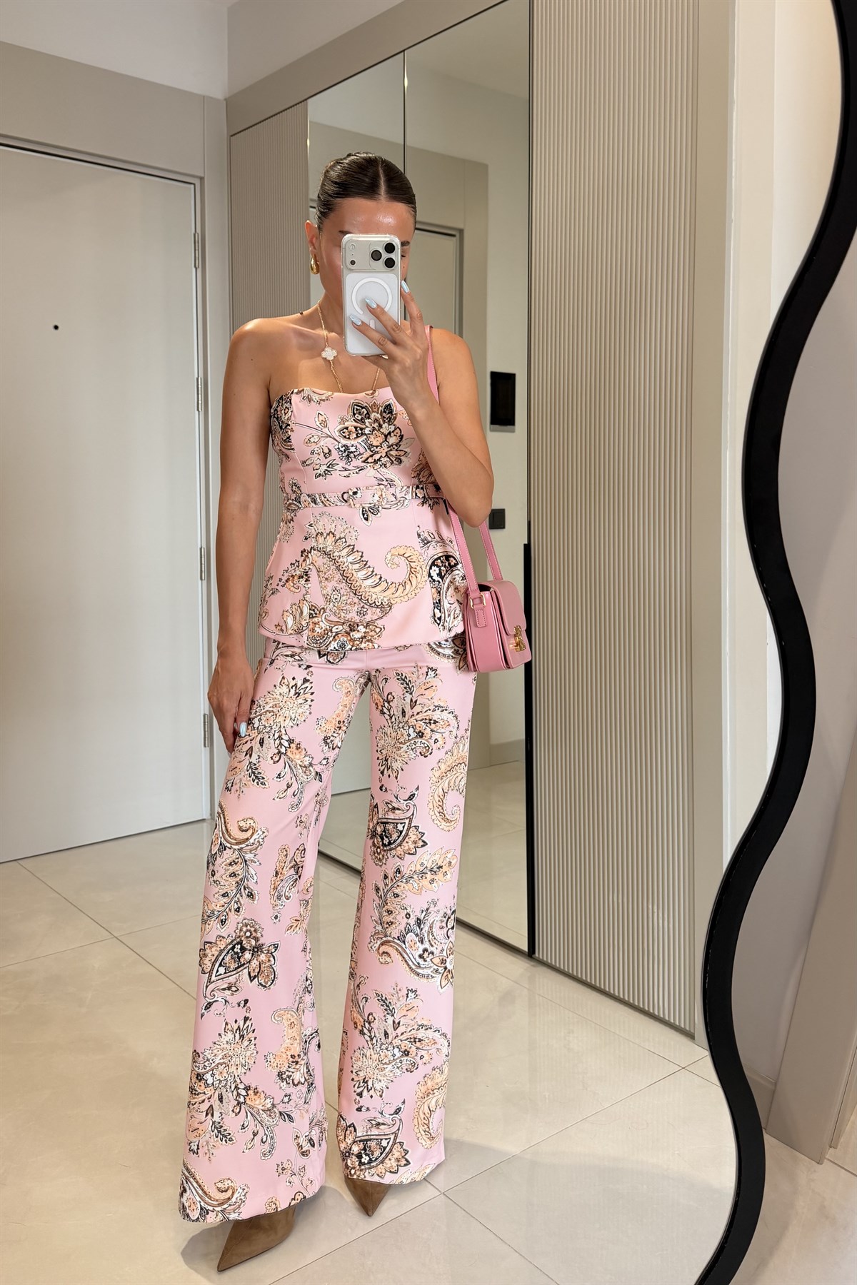 İbiza Pembe Kemerli Şal Desen Straplez Bluz Pantolon Takım