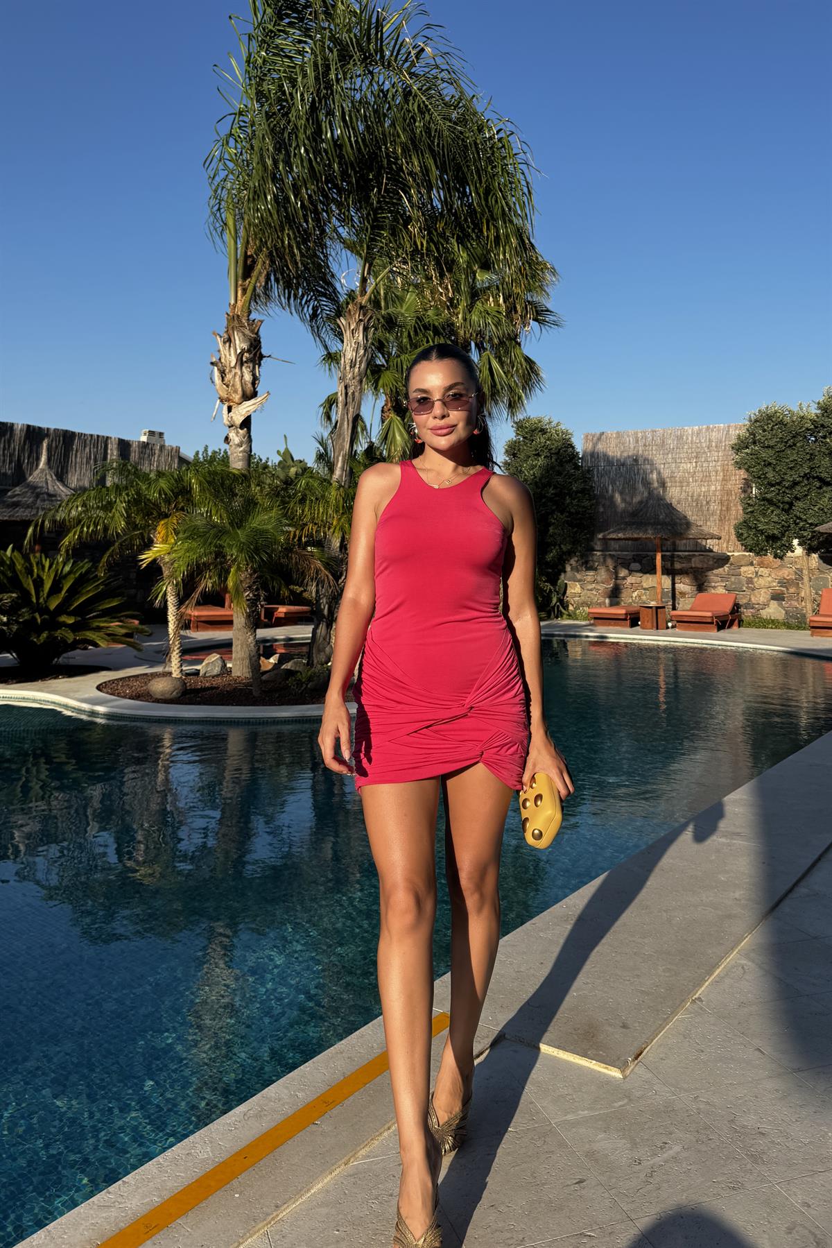 Isla Fuşya Vücudu Saran Mini Elbise