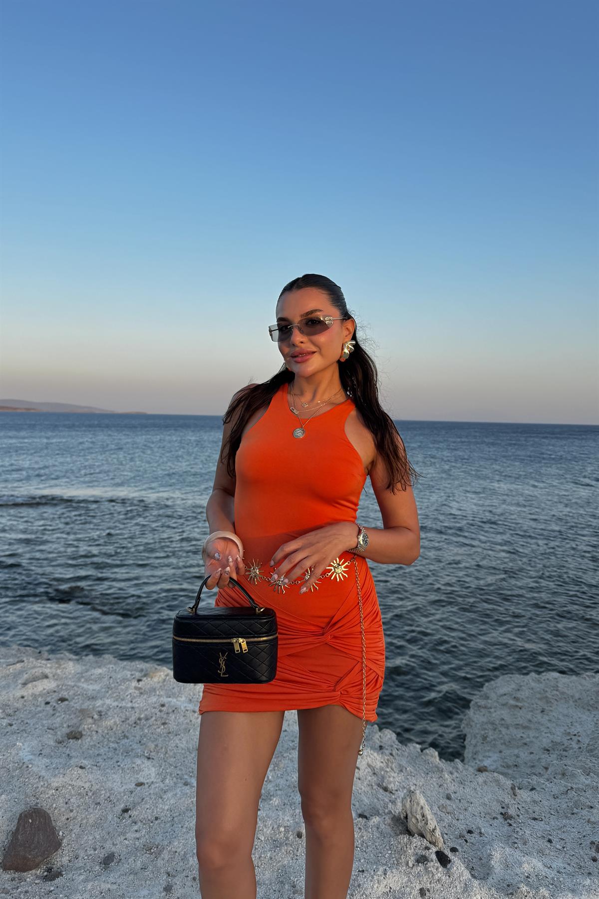 Isla Turuncu Vücudu Saran Mini Elbise