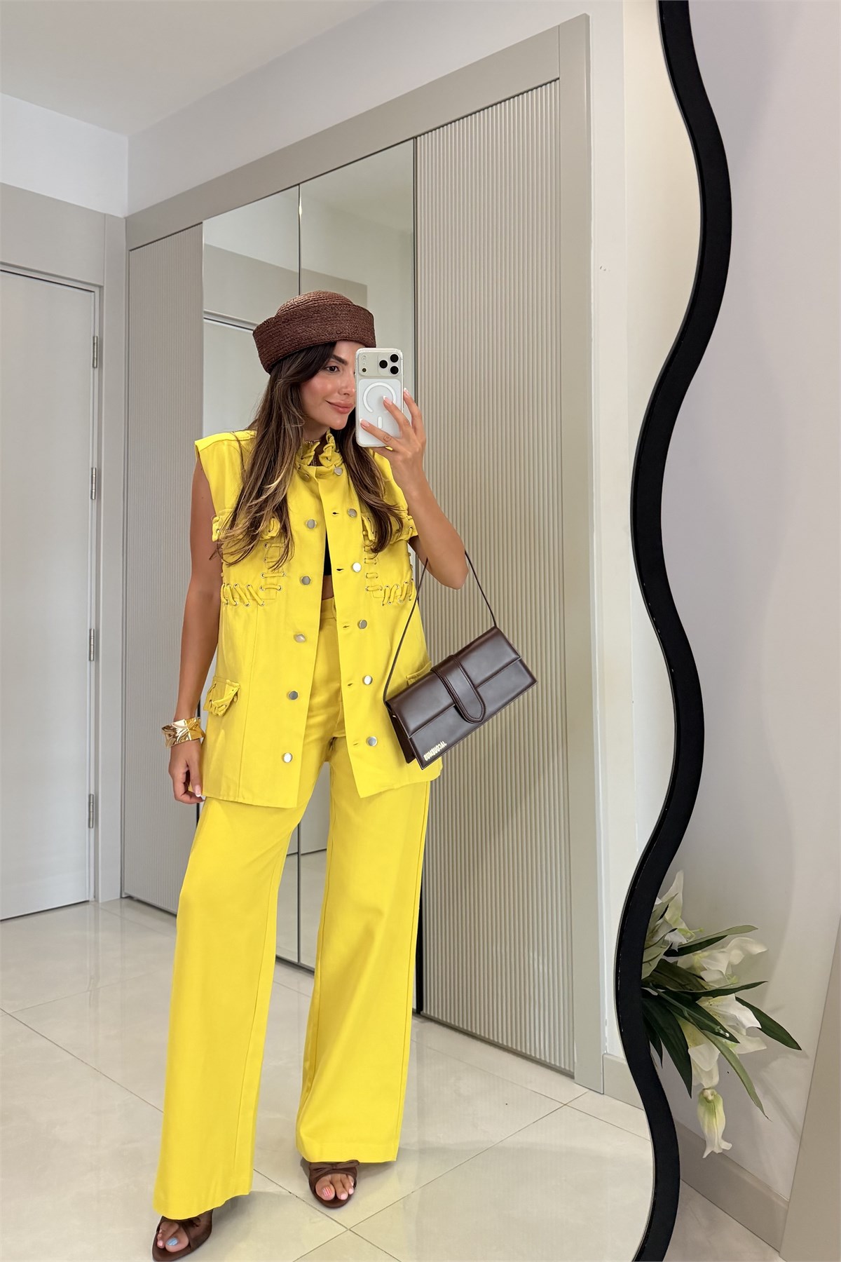 Isolde Sarı Bağcık Detaylı Yelek Pantolon Takım