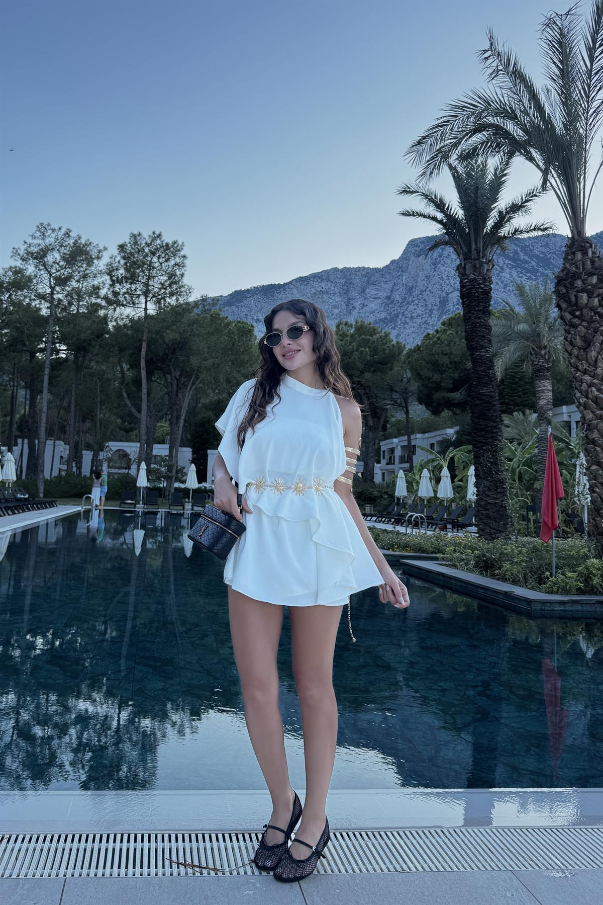 Jadira Beyaz Üçlü Şort Etekli Tasarım Takım