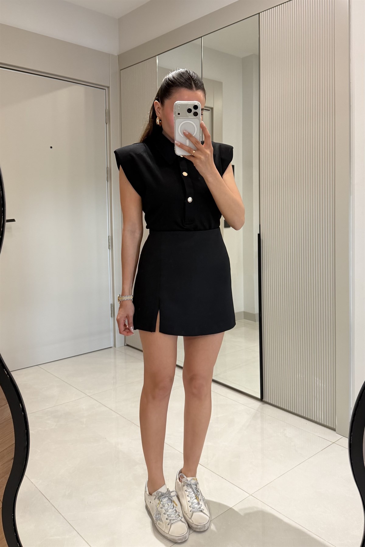 Janelle Siyah Yırtmaç Detay Şort Etek