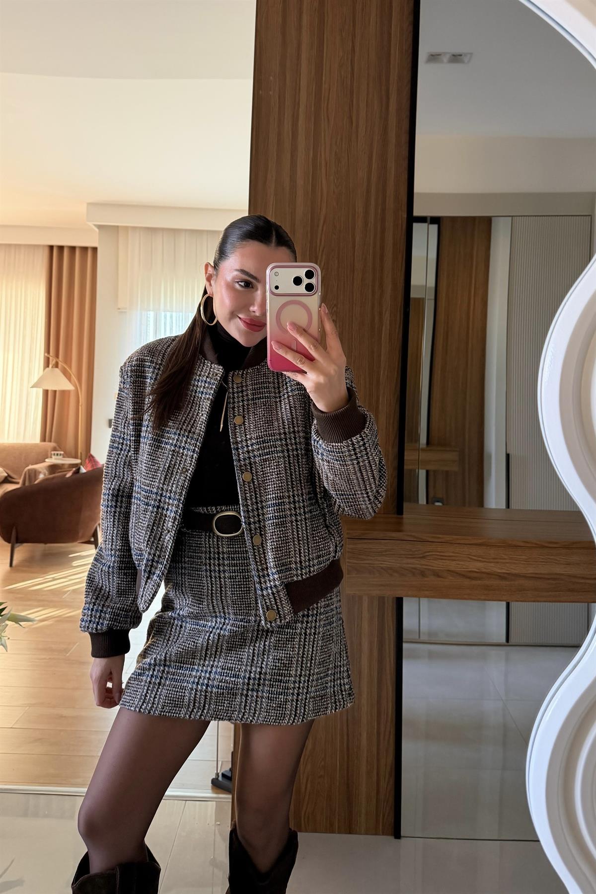 Janis Ekose Kemerli Etek Ceket Takım