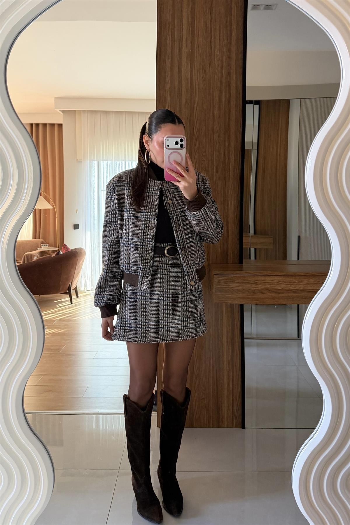 Janis Ekose Kemerli Etek Ceket Takım