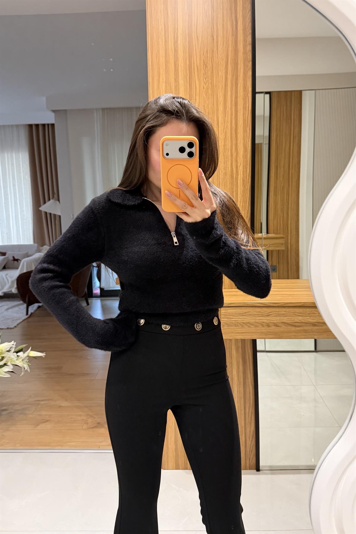 Jayla Siyah Yumoş Fermuarlı Kazak