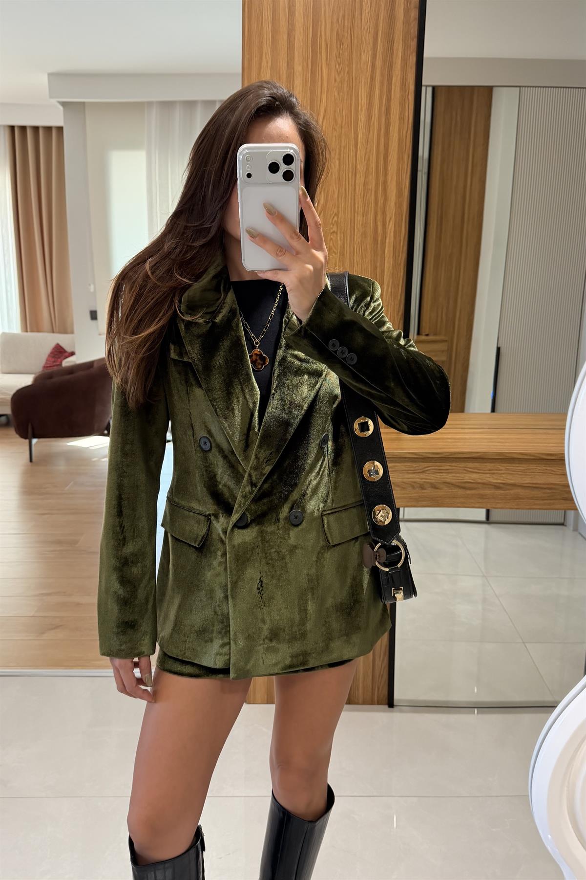 Jimena Haki Kadife Etekli Takım