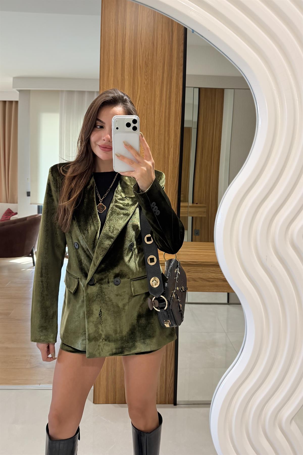 Jimena Haki Kadife Etekli Takım