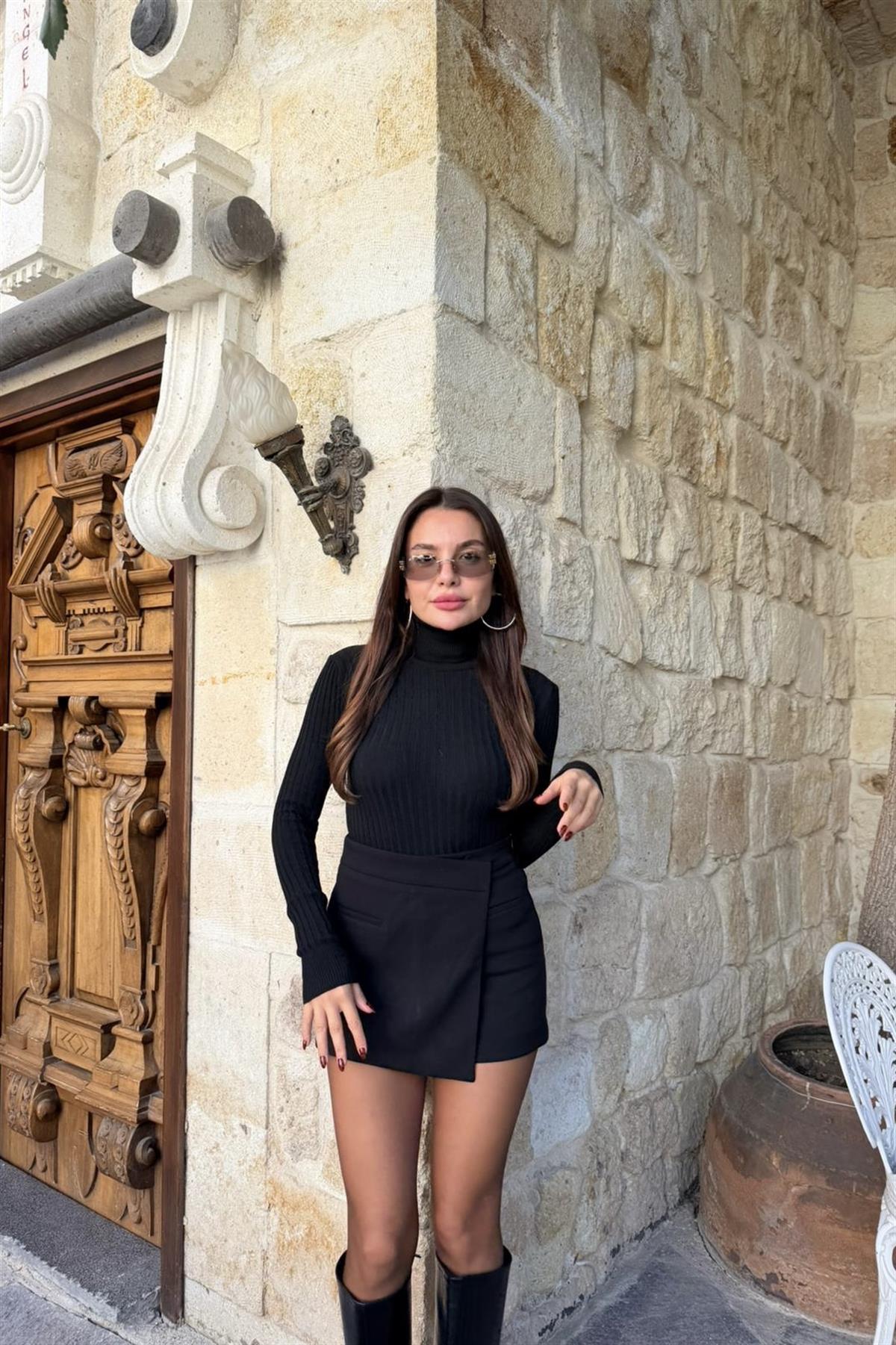 Joana Siyah Balıkçı Yaka Triko Kazak