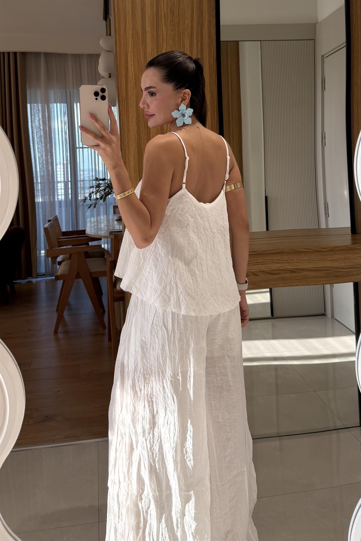 Jolanka Beyaz Kırışık Model Askılı Takım