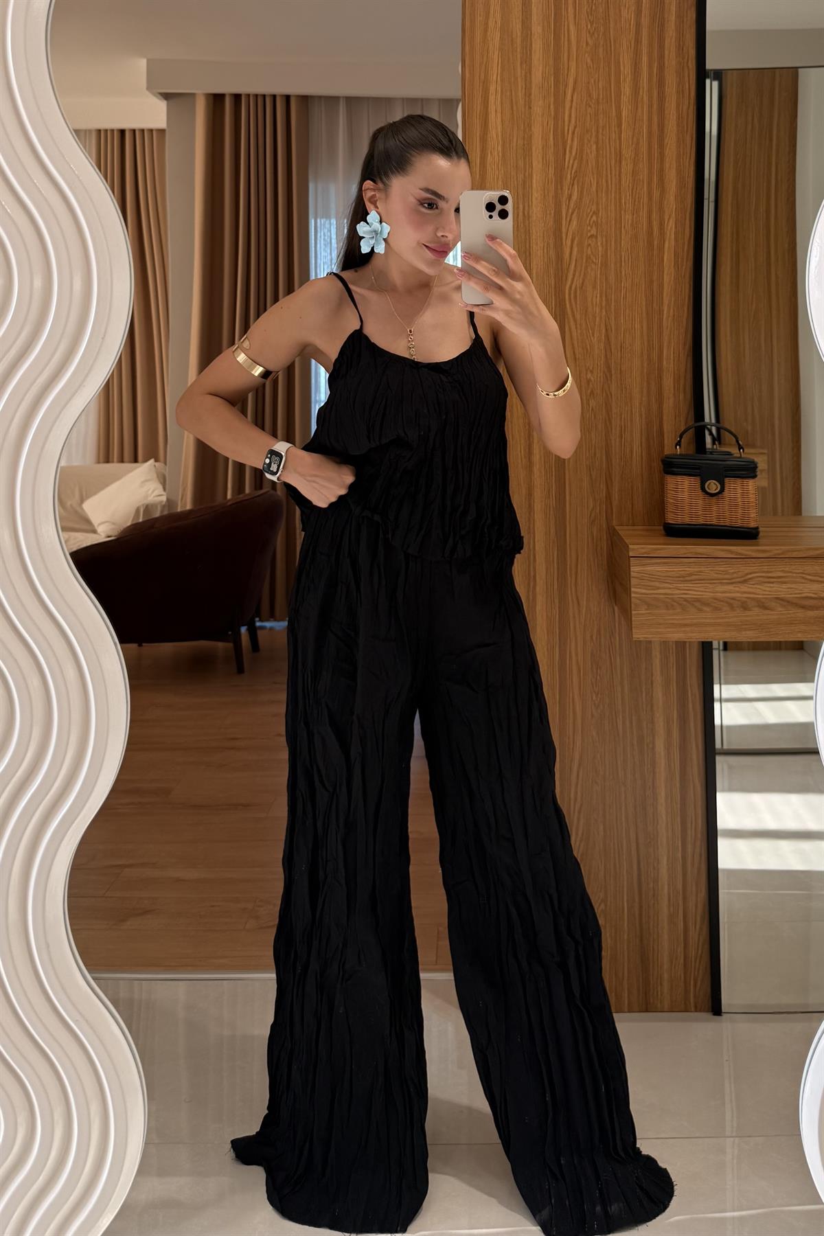 Jolanka Siyah Kırışık Model Askılı Takım