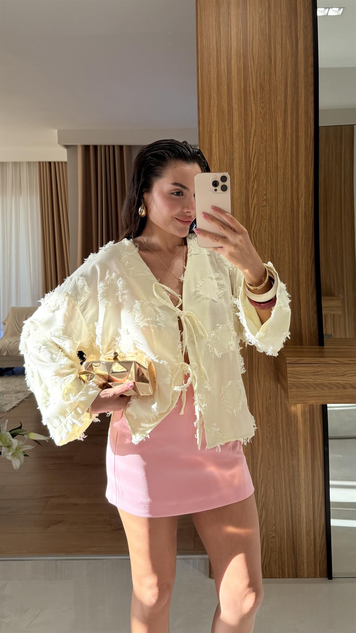 Juel Sarı Püsküllü Bağlamalı Gömlek