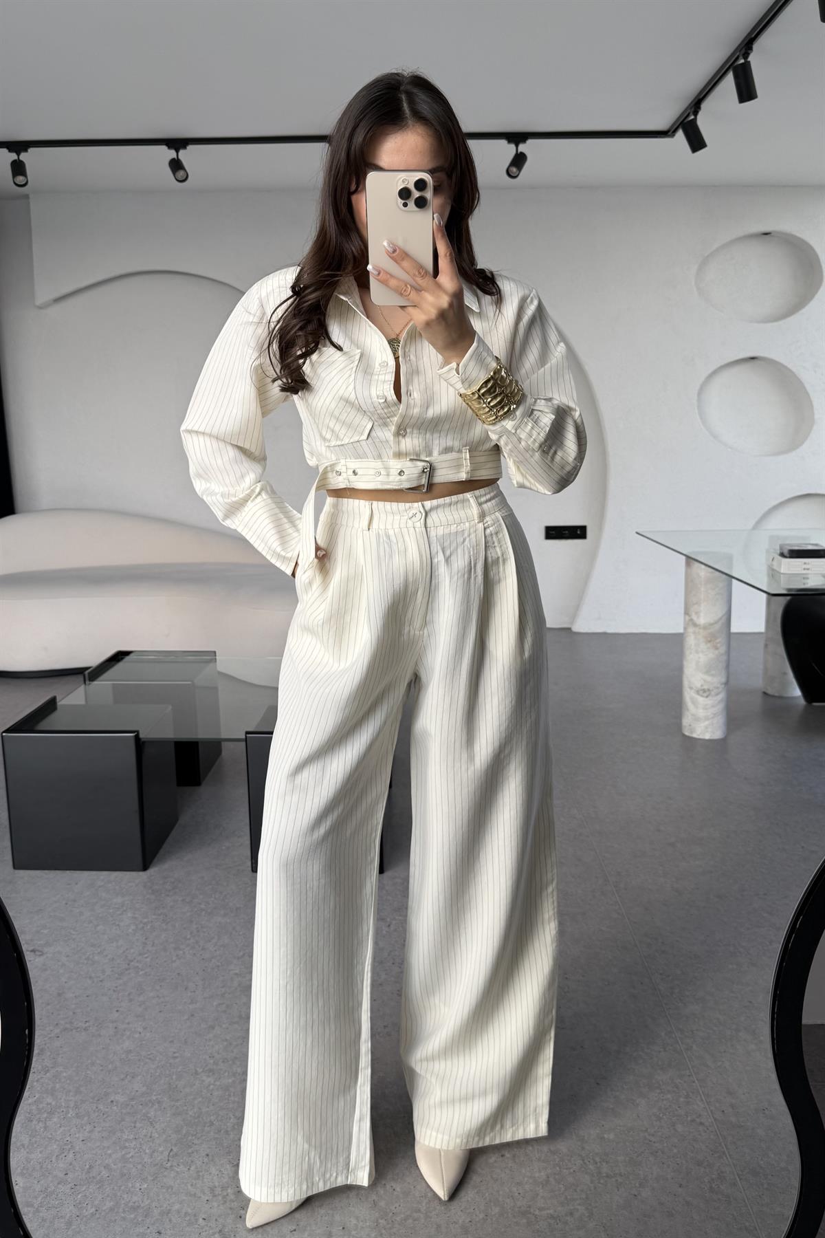 Julie Ekru Şeritli Tensel Takım