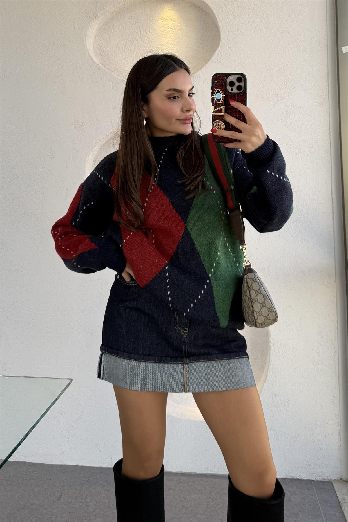 Julles Bakalava Desen Kazak 