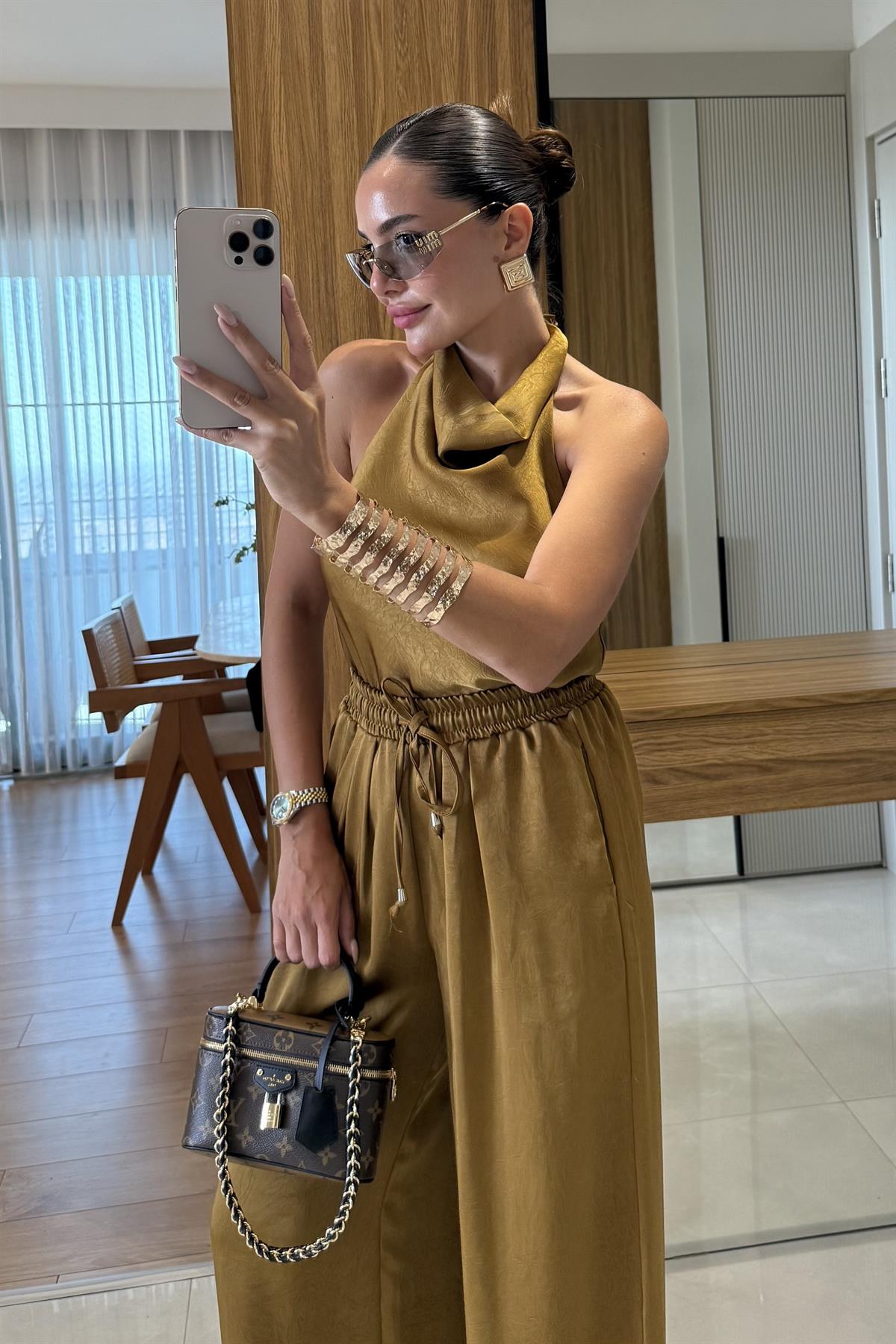 Jullie Hardal Saten Bluz Pantolon Takım