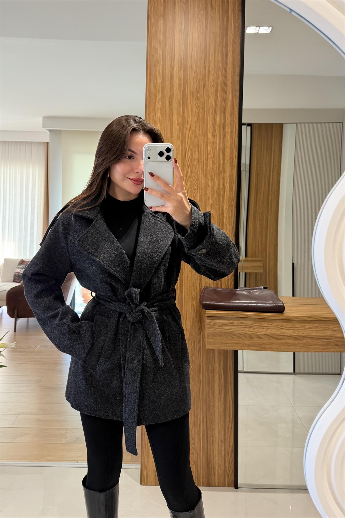 Justin Antrasit Kaşe Kuşaklı Kaban