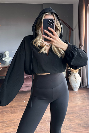 Kapusonlu siyah spor sweat