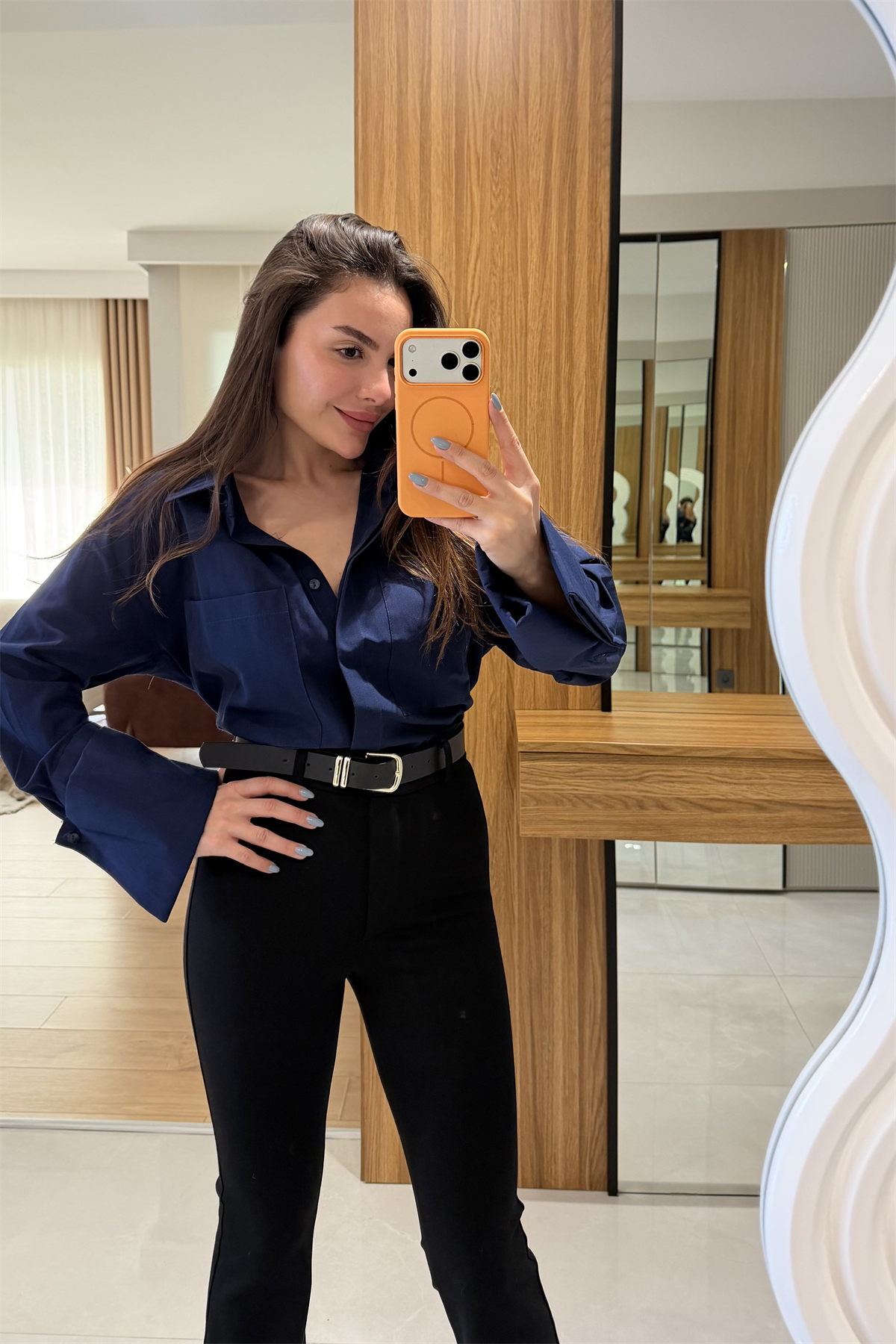 Karoline Lacivert Kol Manşetli Gömlek