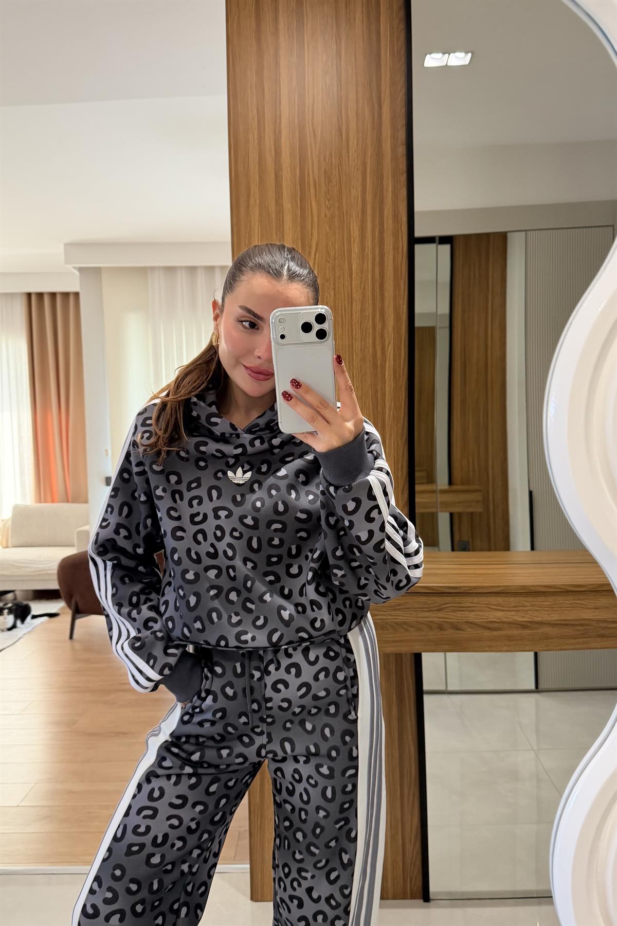 Katrusya Antrasit Leopar Şardonlu Eşofman Takımı