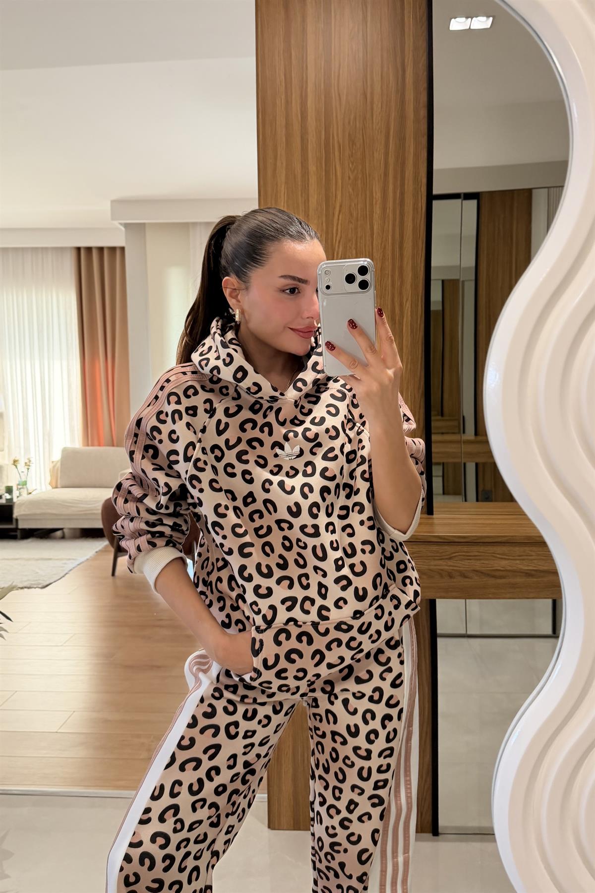 Katrusya Bej Leopar Şardonlu Eşofman Takımı